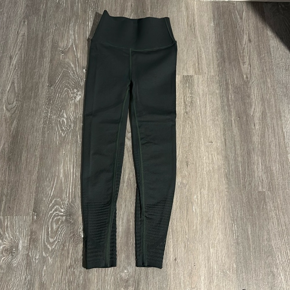 Green seamless Fabletics leggings